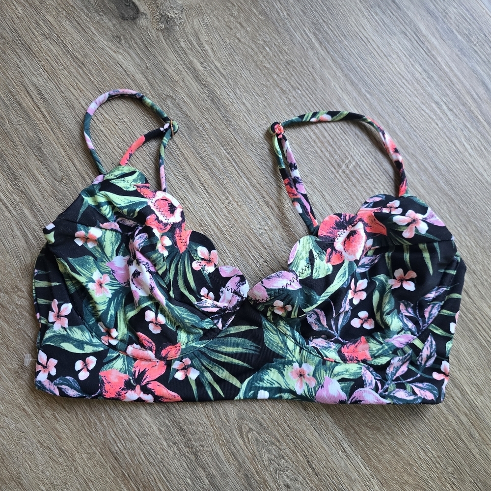 Vanilla Beach Floral Bikini Top Medium